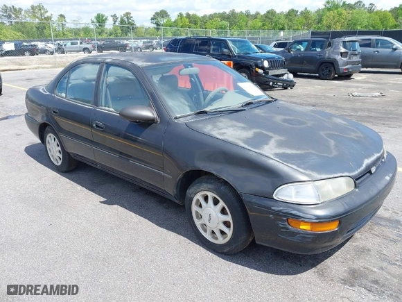 1996 Geo Prizm LSi with VIN 1Y1SK526XTZ026795, listed as a IAAI auction lot 42008701 with 178,017 mi miles. Bid and sale history available at carsss.com. Image 1.