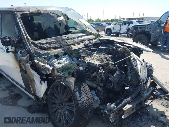 2018 Land Rover Range Rover with VIN SALGS2RE7JA392241, listed as a IAAI auction lot 42018907 with Not provided miles and . Bid and sale history available at DreamBid. Image 6.