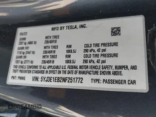 2022 Tesla Model 3 Long Range z VIN 5YJ3E1EB2NF251772, wystawiony jako IAAI lot #41773684 z przebiegiem 28 500 mil mil oraz . Historia ofert i sprzedaży dostępna na DreamBid. Obrazek 9.