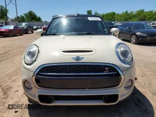 2016 MINI Convertible S с VIN WMWWG9C58G3A91299, выставлен на аукционе Copart как лот 55356565 с пробегом 87 333 миль миль и Списание • Salvage title. История ставок и продаж доступна на DreamBid. Изображение 5.