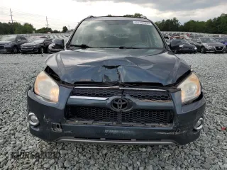 2011 Toyota RAV4 Limited z VIN 2T3YF4DV6BW057302, wystawiony jako Copart lot #61155355 z przebiegiem 153 496 mil mil oraz Szkoda całkowita • Salvage title. Historia ofert i sprzedaży dostępna na DreamBid. Obrazek 5.