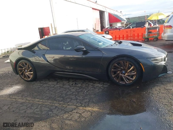2016 BMW i8 with VIN WBY2Z2C50GV674856, listed as a IAAI auction lot 40862121 with NaN miles. Bid and sale history available at carsss.com. Image 14.