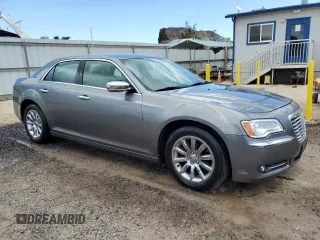 2011 Chrysler 300 Limited z VIN 2C3CA5CGXBH598486, wystawiony jako Copart lot #53387105 z przebiegiem 136 927 mil mil oraz Czysty tytuł • Clean title. Historia ofert i sprzedaży dostępna na DreamBid. Obrazek 4.