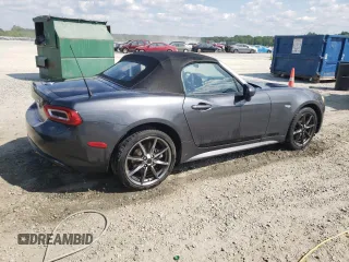 2017 FIAT 124 Spider Elaborazione Abarth z VIN JC1NFAEK7H0105552, wystawiony jako Copart lot #56194464 z przebiegiem 64 001 mil mil oraz Szkody całkowita. Historia ofert i sprzedaży dostępna na DreamBid. Obrazek 3.