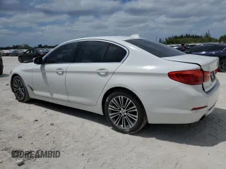 2019 BMW 5 Series 530i z VIN WBAJA5C54KWW26606, wystawiony jako Copart lot #53688285 z przebiegiem 43 454 mil mil oraz Nie do naprawy • Non repairable. Historia ofert i sprzedaży dostępna na DreamBid. Obrazek 2.