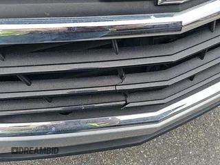 2020 Chevrolet Equinox LT z VIN 2GNAXJEV9L6155319, wystawiony jako IAAI lot #42575790 z przebiegiem 84 186 mil mil oraz . Historia ofert i sprzedaży dostępna na DreamBid. Obrazek 19.