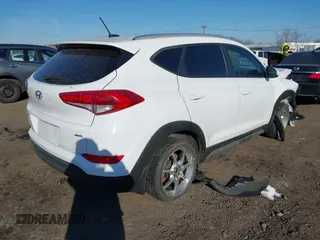 2017 Hyundai Tucson SE with VIN KM8J3CA46HU376457, listed as a IAAI auction lot 41680650 with 122,349 mi miles. Bid and sale history available at carsss.com. Image 4.