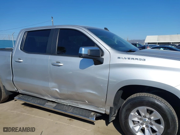 2019 Chevrolet Silverado 1500 LT with VIN 3GCPWCED9KG288268, listed as a IAAI auction lot 41860439 with 61,954 mi miles. Bid and sale history available at carsss.com. Image 6.