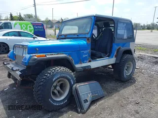 1992 Jeep Wrangler z VIN 2J4FY29S1NJ528929, wystawiony jako IAAI lot #42173108 z przebiegiem Nie podano mil oraz . Historia ofert i sprzedaży dostępna na DreamBid. Obrazek 2.