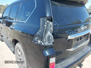 2013 Lexus GX 460 Premium z VIN JTJJM7FX8D5063276, wystawiony jako IAAI lot #41922536 z przebiegiem 162 110 mil mil oraz . Historia ofert i sprzedaży dostępna na DreamBid. Obrazek 18.