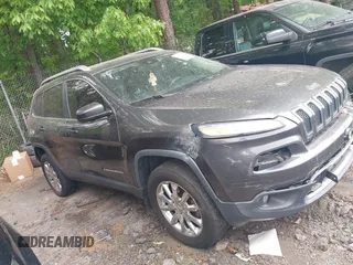 2015 Jeep Cherokee Limited with VIN 1C4PJMDS9FW635481, listed as a IAAI auction lot 42118784 with 154,776 mi miles. Bid and sale history available at carsss.com. Image 12.