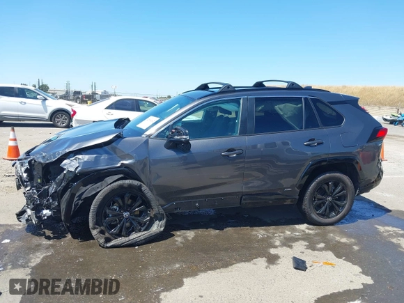2022 Toyota RAV4 Hybrid SE with VIN 4T3T6RFV1NU068121, listed as a IAAI auction lot 42304467 with Not provided miles and . Bid and sale history available at DreamBid. Image 14.