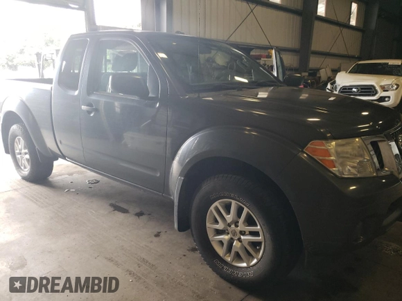 2015 Nissan Frontier SV z VIN 1N6AD0CW9FN714355, wystawiony jako Copart lot #48482675 z przebiegiem 76 835 mil mil oraz Czysty tytuł • Clean title. Historia ofert i sprzedaży dostępna na DreamBid. Obrazek 4.