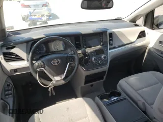 2019 Toyota Sienna LE Auto Access Seat with VIN 5TDKZ3DC4KS993734, listed as a Copart auction lot 53458405 with 6,957 mi miles and Salvage Title. Bid and sale history available at DreamBid. Image 8.