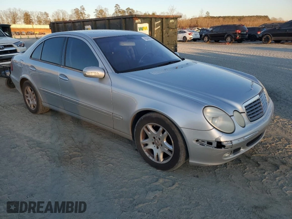 2005 Mercedes-Benz E-Class 3.2L with VIN WDBUF65J55A613008, listed as a Copart auction lot 42048595 with 235,307 mi miles and Clean Title. Bid and sale history available at carsss.com. Image 4.