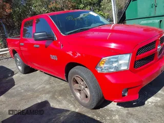 2015 Ram 1500 Express z VIN 1C6RR6KG0FS722793, wystawiony jako IAAI lot #41884599 z przebiegiem 216 442 mil mil oraz . Historia ofert i sprzedaży dostępna na DreamBid. Obrazek 1.