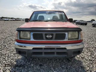 1998 Nissan Frontier XE z VIN 1N6DD26S8WC368957, wystawiony jako Copart lot #56512965 z przebiegiem 112 819 mil mil oraz Szkody całkowita. Historia ofert i sprzedaży dostępna na DreamBid. Obrazek 5.
