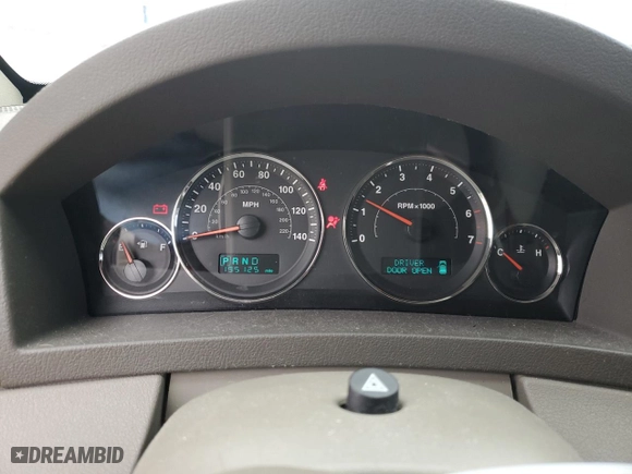 2007 Jeep Grand Cherokee Laredo with VIN 1J8GR48K97C609350, listed as a Copart auction lot 43913885 with 195,125 mi miles and Salvage Title. Bid and sale history available at carsss.com. Image 9.