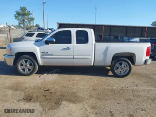 2013 Chevrolet Silverado 1500 LT with VIN 1GCRCSE06DZ273593, listed as a IAAI auction lot 41857478 with 207,175 mi miles. Bid and sale history available at carsss.com. Image 14.