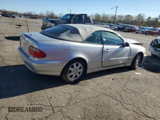 2002 Mercedes-Benz CLK 320/430 z VIN WDBLK65G32T120293, wystawiony jako Copart lot #74667634 z przebiegiem 145 957 mil mil oraz Szkoda całkowita • Salvage title. Historia ofert i sprzedaży dostępna na DreamBid. Obrazek 3.