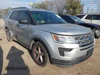2018 Ford Explorer z VIN 1FM5K7B84JGA97462, wystawiony jako IAAI lot #41595533 z przebiegiem 111 185 mil mil oraz . Historia ofert i sprzedaży dostępna na DreamBid. Obrazek 1.