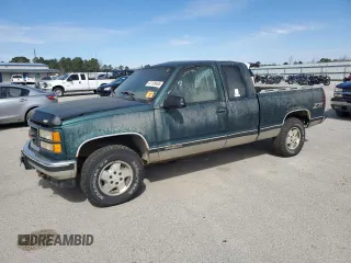 1995 GMC Sierra 1500 z VIN 2GTEK19K1S1561454, wystawiony jako Copart lot #47128465 z przebiegiem 178 963 mil mil oraz Szkody całkowita. Historia ofert i sprzedaży dostępna na DreamBid. Obrazek 1.