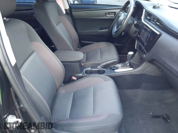 2018 Toyota Corolla L z VIN 2T1BURHE0JC973310, wystawiony jako IAAI lot #42198055 z przebiegiem 100 110 mil mil oraz . Historia ofert i sprzedaży dostępna na DreamBid. Obrazek 5.