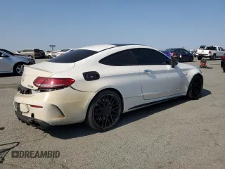 2017 Mercedes-Benz C 63 S AMG z VIN WDDWJ8HB4HF464922, wystawiony jako Copart lot #59623035 z przebiegiem 99 112 mil mil oraz Szkoda całkowita • Salvage title. Historia ofert i sprzedaży dostępna na DreamBid. Obrazek 3.