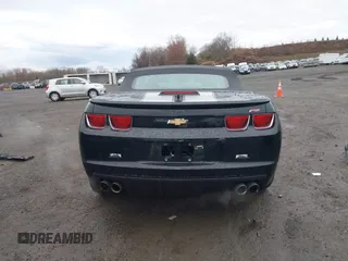 2013 Chevrolet Camaro LT z VIN 2G1FC3D32D9205069, wystawiony jako IAAI lot #41931863 z przebiegiem 75 244 mil mil oraz . Historia ofert i sprzedaży dostępna na DreamBid. Obrazek 17.
