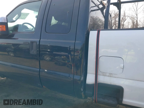 2011 Ford F-250 XL with VIN 1FT7X2B61BEA33568, listed as a IAAI auction lot 41692557 with 177,689 mi miles and . Bid and sale history available at DreamBid. Image 19.
