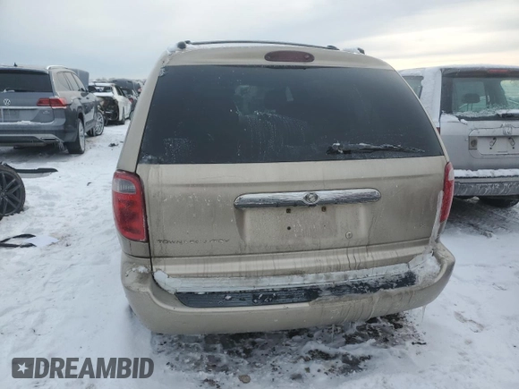 2002 Chrysler Town & Country LXi with VIN 2C8GP54L72R580009, listed as a Copart auction lot 45201505 with 124,085 mi miles and Clean Title. Bid and sale history available at carsss.com. Image 6.