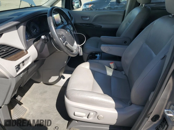 2017 Toyota Sienna XLE Auto Access Seat с VIN 5TDYZ3DC5HS787678, выставлен на аукционе Copart как лот 57631105 с пробегом 220 388 миль миль и Списание • Salvage title. История ставок и продаж доступна на DreamBid. Изображение 7.