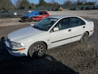 2002 Volvo S40 with VIN YV1VS29552F866863, listed as a Copart auction lot 81964234 with 149,912 mi miles and Salvage Title. Bid and sale history available at carsss.com. Image 1.
