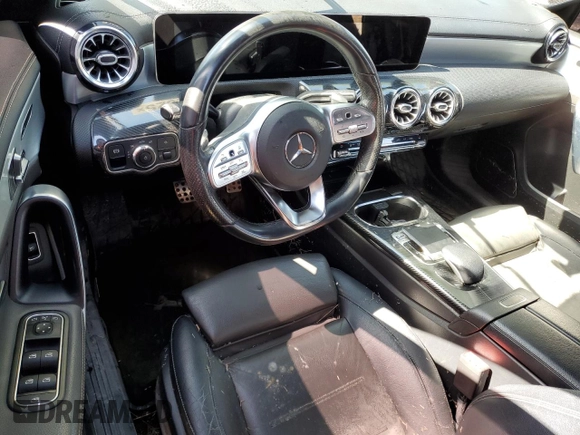 2019 Mercedes-Benz A 220 z VIN WDD3G4EB9KW000899, wystawiony jako Copart lot #52463325 z przebiegiem Nie podano mil oraz Szkoda całkowita • Salvage title. Historia ofert i sprzedaży dostępna na DreamBid. Obrazek 8.