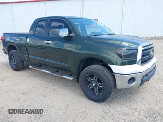 2011 Toyota Tundra z VIN 5TFRM5F14BX025177, wystawiony jako IAAI lot #42237076 z przebiegiem 209 300 mil mil oraz . Historia ofert i sprzedaży dostępna na DreamBid. Obrazek 1.