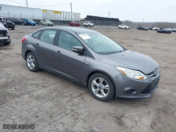 2014 Ford Focus SE with VIN 1FADP3F22EL395592, listed as a IAAI auction lot 41915197 with 103,537 mi miles. Bid and sale history available at carsss.com. Image 1.