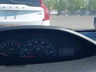 2010 Toyota Yaris с VIN JTDBT4K36A1361436, выставлен на аукционе IAAI как лот 42046721 с пробегом 181 599 миль миль и . История ставок и продаж доступна на DreamBid. Изображение 7.