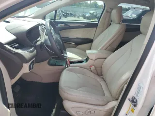 2017 Lincoln MKC Premiere with VIN 5LMCJ1C93HUL54134, listed as a Copart auction lot 61410695 with 100,718 mi miles and Clean title. Bid and sale history available at DreamBid. Image 7.