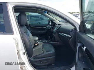 2015 Kia Sorento SX Limited with VIN 5XYKW4A73FG639051, listed as a IAAI auction lot 42106446 with 145,981 mi miles. Bid and sale history available at carsss.com. Image 5.