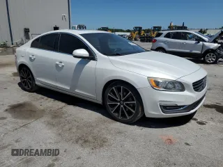 2016 Volvo S60 T5 Drive-E Premier z VIN YV126MFK4G2407948, wystawiony jako Copart lot #53395205 z przebiegiem 89 466 mil mil oraz Szkoda całkowita • Salvage title. Historia ofert i sprzedaży dostępna na DreamBid. Obrazek 4.