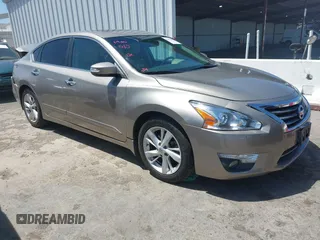 2014 Nissan Altima S with VIN 1N4AL3APXEC406131, listed as a IAAI auction lot 42172846 with 136,315 mi miles and . Bid and sale history available at carsss.com. Image 1.