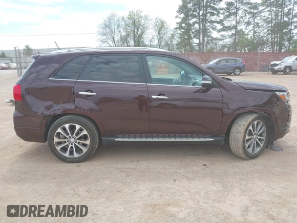 2015 Kia Sorento SX Limited with VIN 5XYKW4A72FG555027, listed as a IAAI auction lot 41884409 with 107,070 mi miles. Bid and sale history available at carsss.com. Image 18.