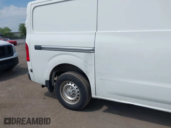 2018 Nissan NV Cargo S z VIN 1N6BF0KM7JN808869, wystawiony jako IAAI lot #42091339 z przebiegiem 242 385 mil mil oraz . Historia ofert i sprzedaży dostępna na DreamBid. Obrazek 6.