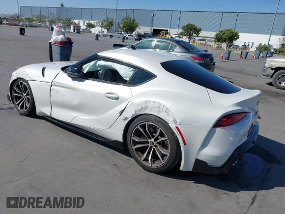 2021 Toyota Supra 2.0 with VIN WZ1DB2C01MW039946, listed as a IAAI auction lot 42519516 with 21,073 mi miles and . Bid and sale history available at DreamBid. Image 3.