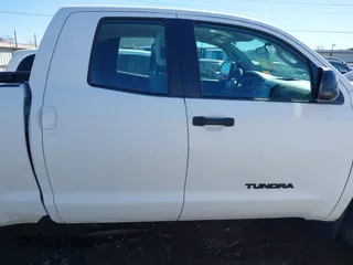 2010 Toyota Tundra 4WD Truck with VIN 5TFUM5F17AX010617, listed as a IAAI auction lot 41632318 with 363,446 mi miles. Bid and sale history available at carsss.com. Image 13.