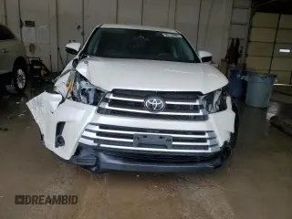 2019 Toyota Highlander LE z VIN 5TDZZRFH4KS310635, wystawiony jako Copart lot #56119985 z przebiegiem 67 360 mil mil oraz Szkoda całkowita • Salvage title. Historia ofert i sprzedaży dostępna na DreamBid. Obrazek 5.