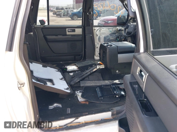 2012 Ford Expedition Max Limited с VIN 1FMJK2A58CEF60050, выставлен на аукционе IAAI как лот 42061386 с пробегом 212 874 миль миль и . История ставок и продаж доступна на DreamBid. Изображение 8.