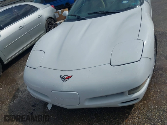 1998 Chevrolet Corvette with VIN 1G1YY32G3W5117891, listed as a IAAI auction lot 41723023 with 121,506 mi miles. Bid and sale history available at carsss.com. Image 6.