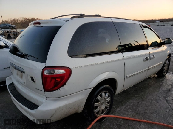 2007 Chrysler Town & Country LWB Touring with VIN 2A4GP54LX7R166984, listed as a Copart auction lot 87161504 with 301,005 mi miles and Salvage Title. Bid and sale history available at carsss.com. Image 3.
