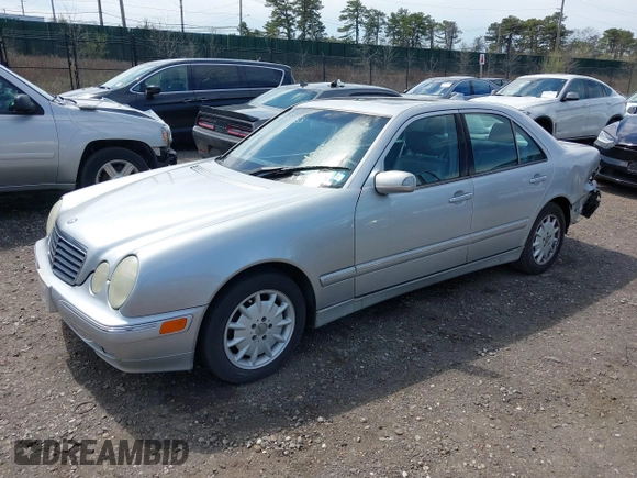 2000 Mercedes-Benz E 320 with VIN WDBJF65J9YB129649, listed as a IAAI auction lot 42020958 with 192,622 mi miles and . Bid and sale history available at DreamBid. Image 17.